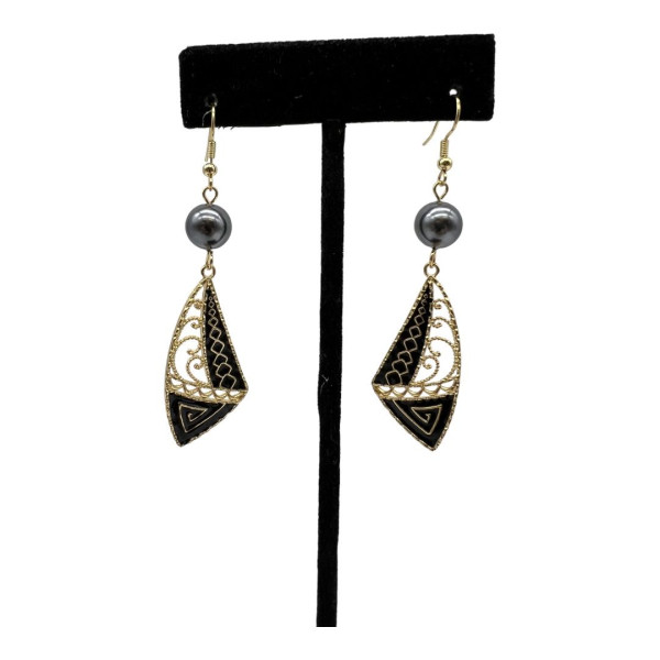 Earring with Faux Pearl